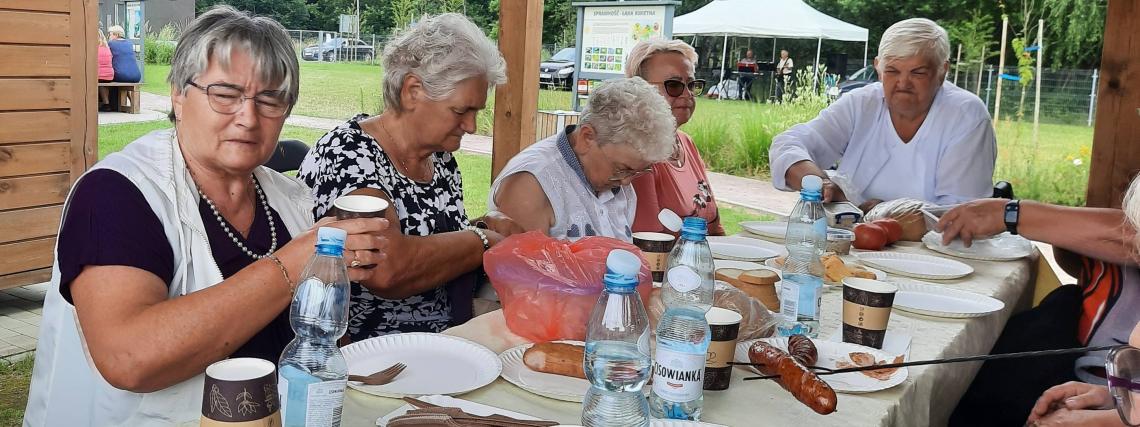 Piknik dla Seniorów na przystani kajakowej